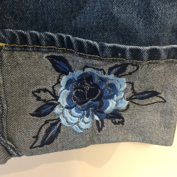 Fubu Embroidered Cropped Dark Wash Jeans - Picture 4 of 6